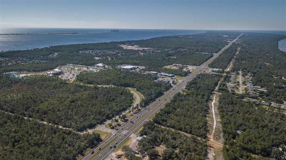 5022 Gulf Breeze Parkway, Gulf Breeze, FL 32563